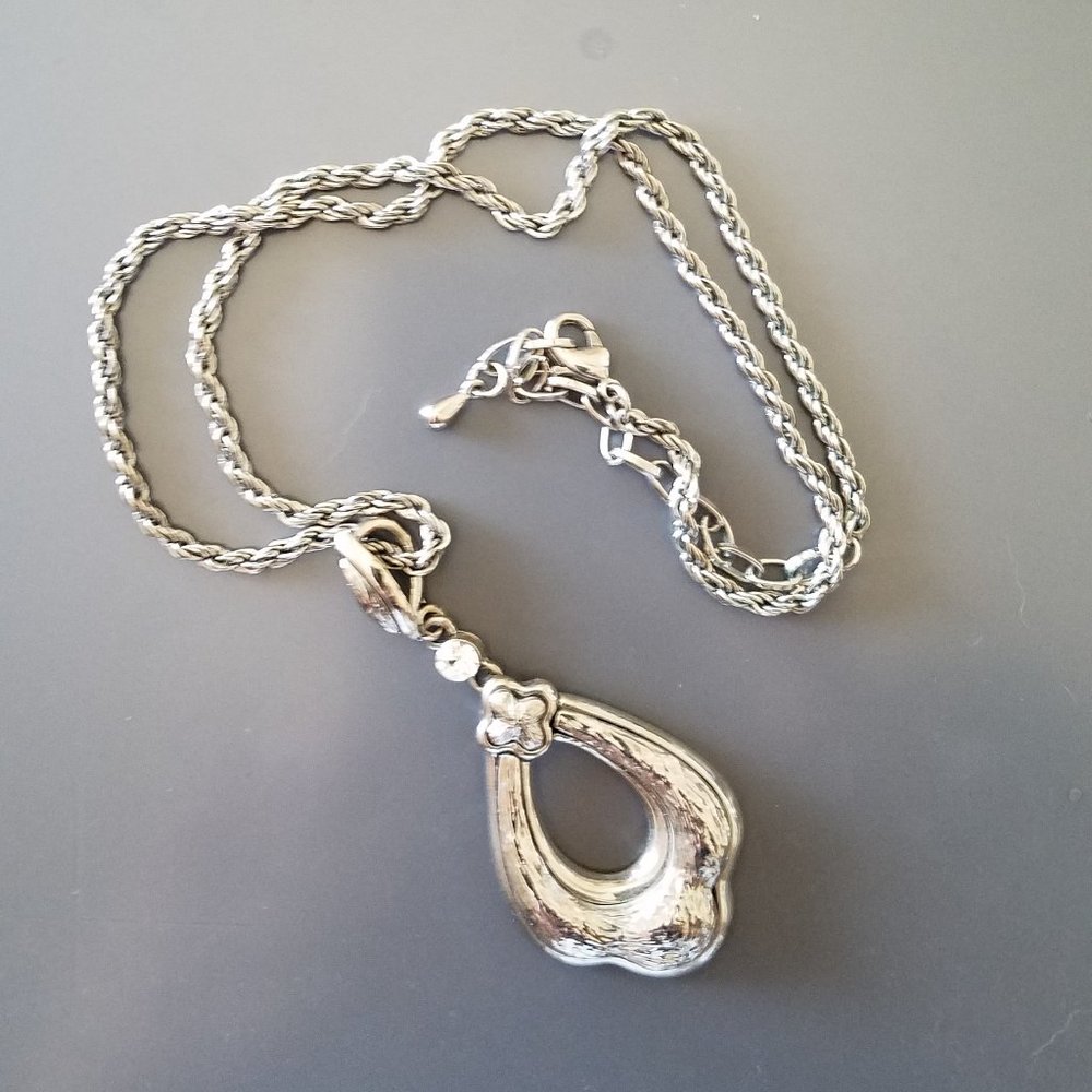 Silver necklace with crystal embellishment
